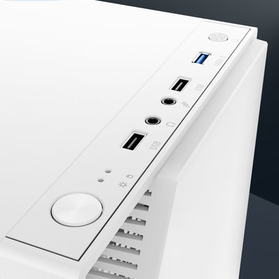 daWg v211 white mid tower chassis with all the USB and jack ports